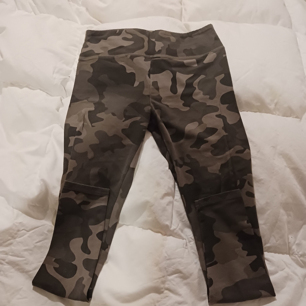 Wild fable,camo leggings